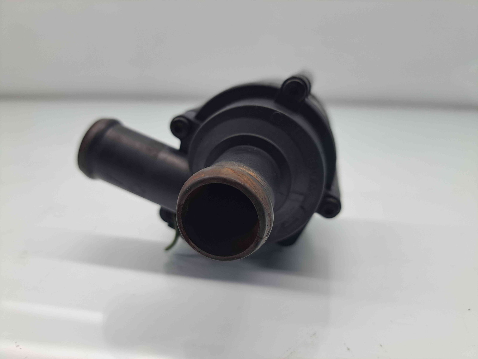 Pompa recirculare apa Audi Q7 (4LB) [Fabr 2006-2014] 059121012 3.0 TDI CASA 176KW / 240CP - imagine 2