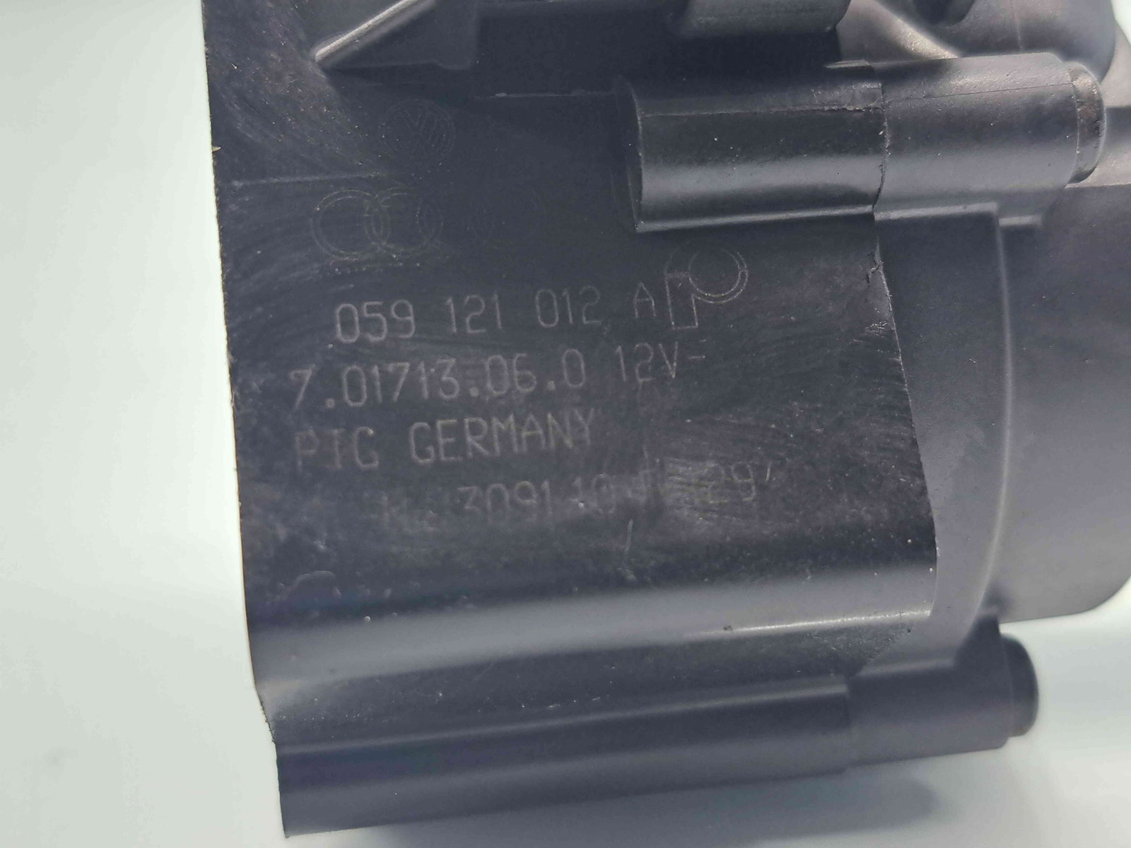 Pompa recirculare apa Audi Q7 (4LB) [Fabr 2006-2014] 059121012 3.0 TDI CASA 176KW / 240CP - imagine 4