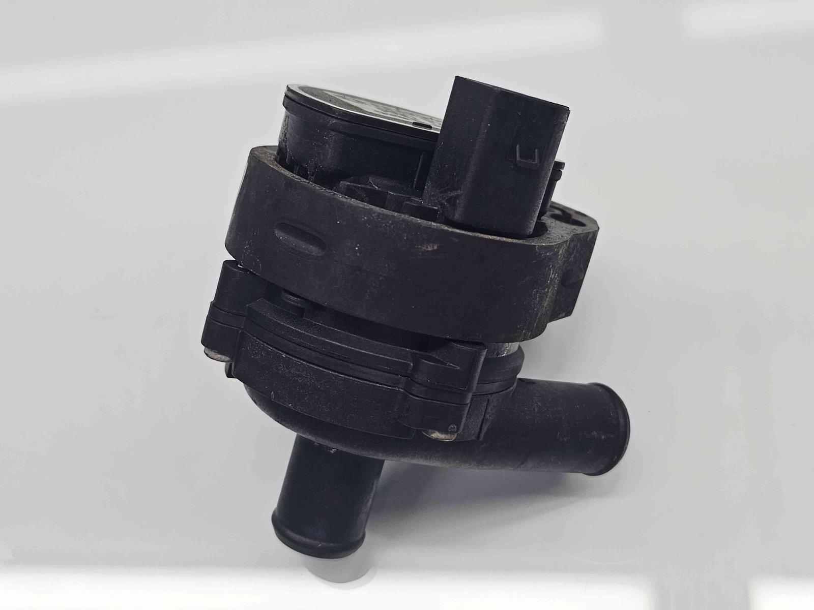 Pompa recirculare apa Mercedes Clasa C Coupe (C204) Facelift AMG [Fabr 2011-2015] A218350028 2.2 CDI 651911 125KW / 170CP - imagine 5