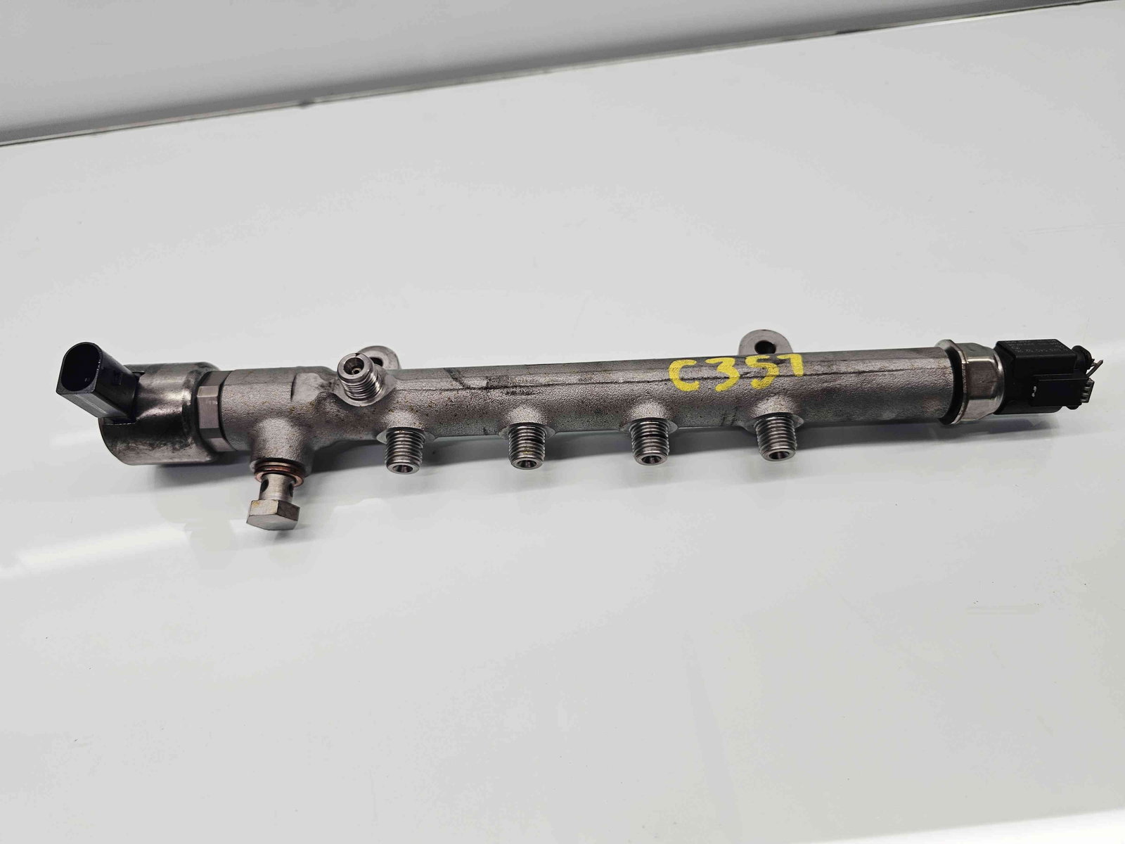 Rampa injectoare Mercedes Clasa C Coupe (C204) Facelift AMG [Fabr 2011-2015] A6510700495 2.2 CDI 651911 125KW / 170CP - imagine 3