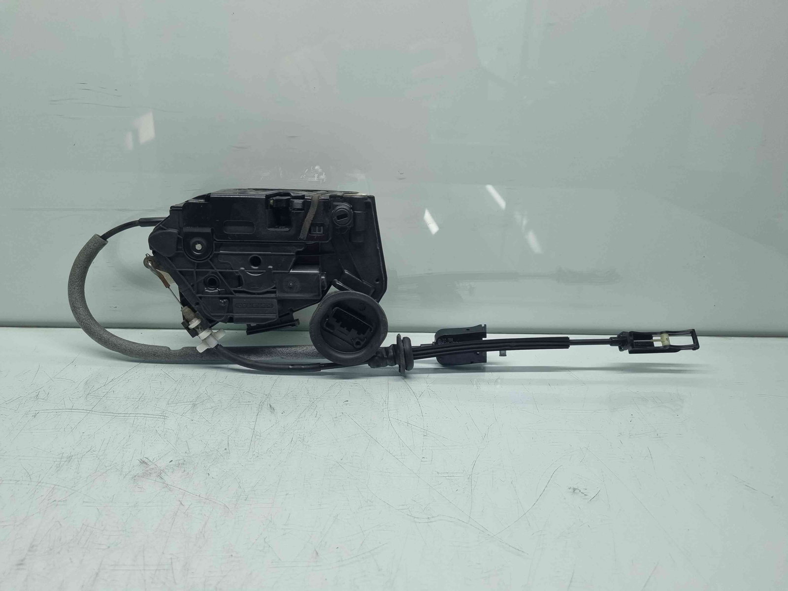 Broasca usa stanga spate Volkswagen Golf 6 (5K1) [Fabr 2009-2013] 5K4839015H - imagine 4