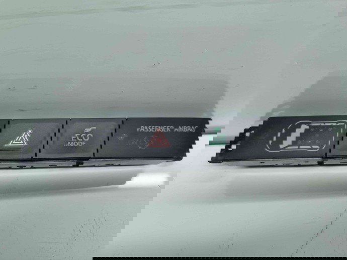 Buton avarii MITSUBISHI Outlander III [Fabr 2012-2014] 8002B409