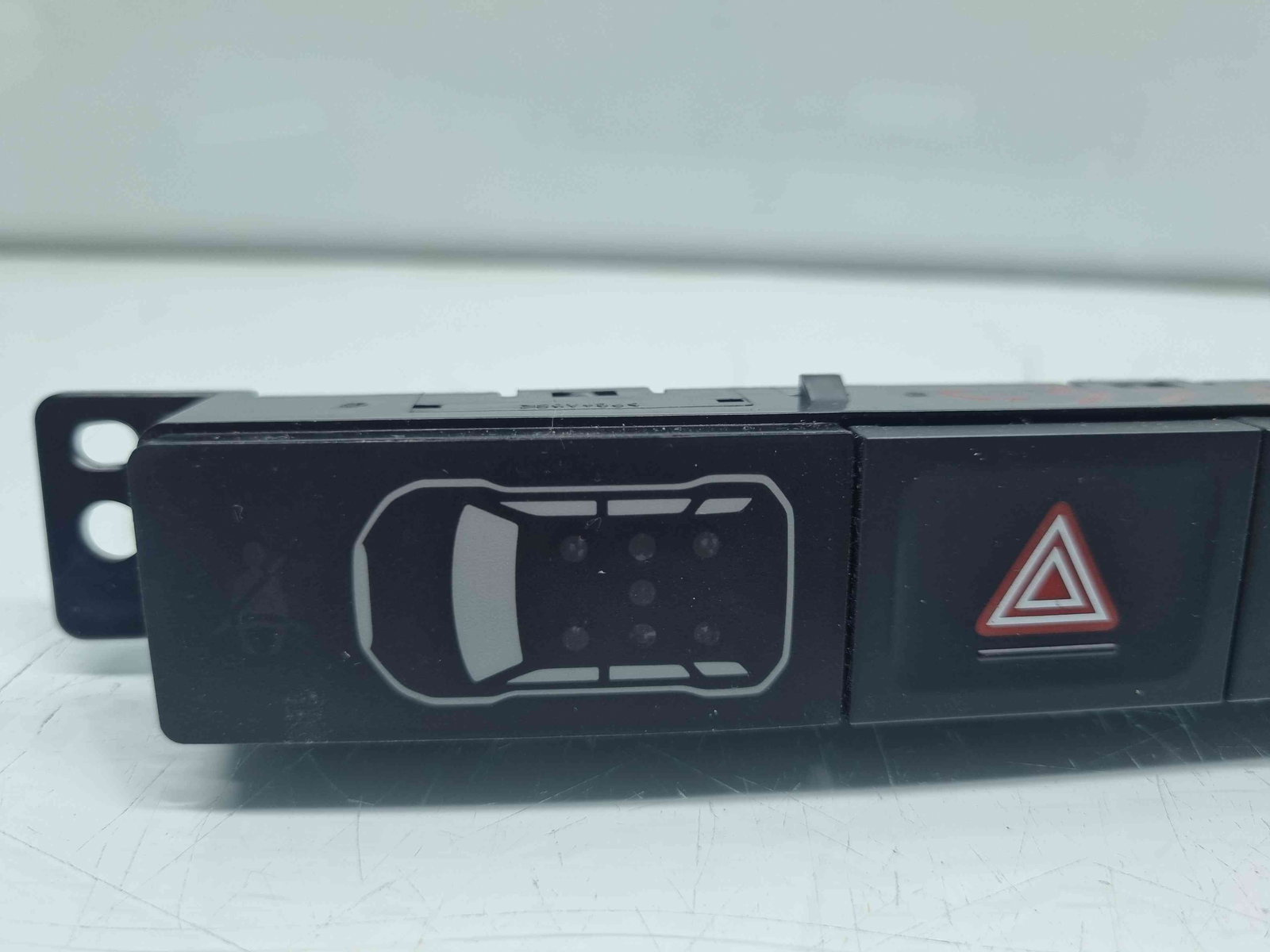 Buton avarii MITSUBISHI Outlander III [Fabr 2012-2014] 8002B409 - imagine 2