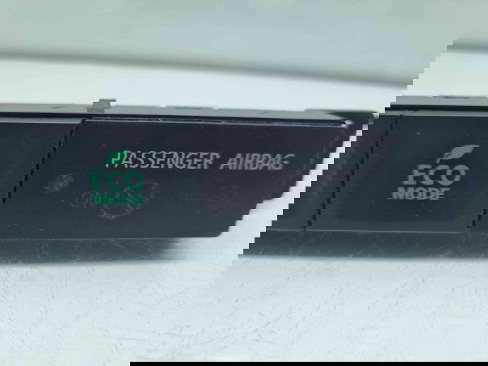 Buton avarii MITSUBISHI Outlander III [Fabr 2012-2014] 8002B409