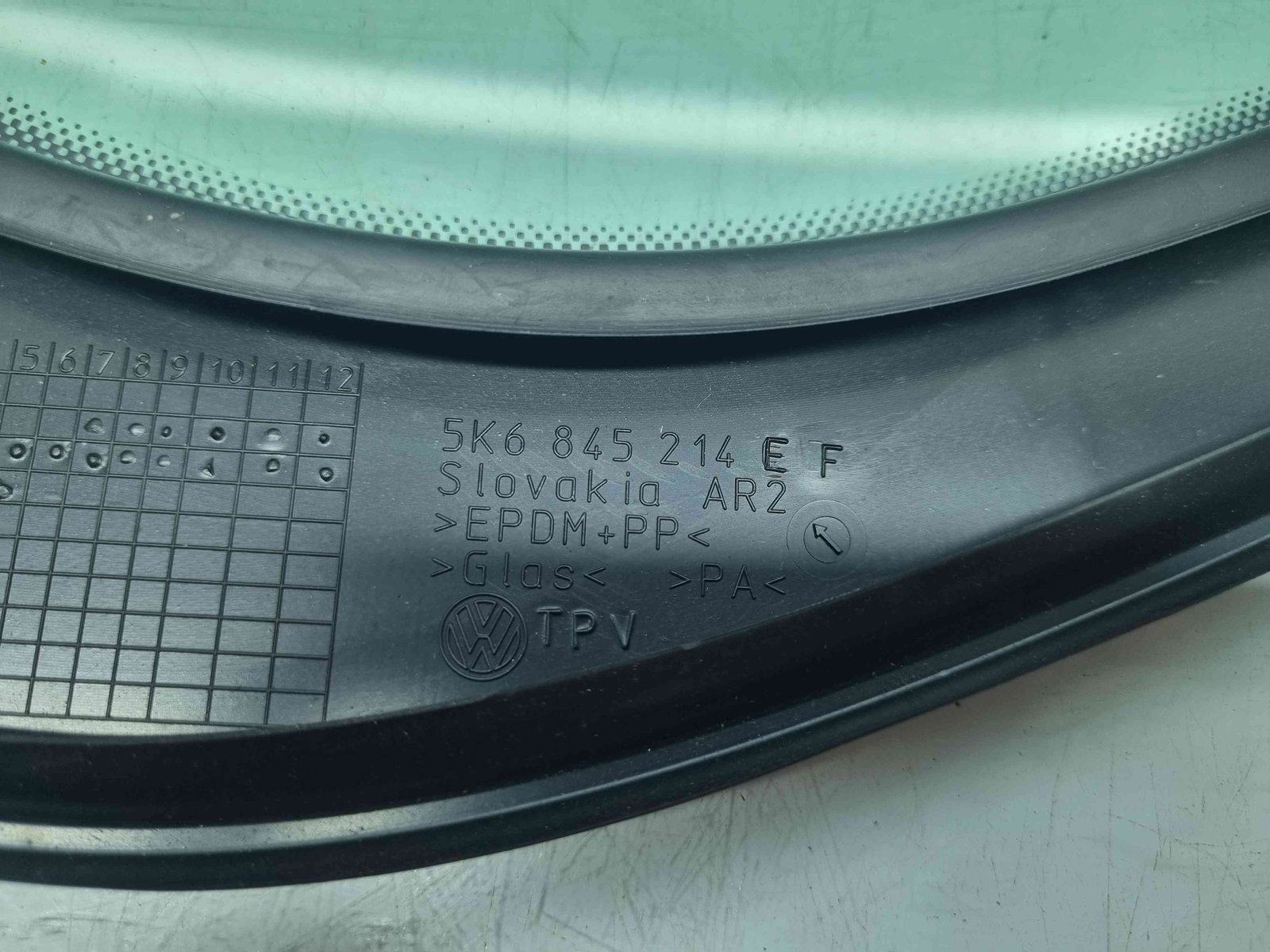 Geam fix usa dreapta spate Volkswagen Golf 6 (5K1) [Fabr 2009-2013] 5K6845214 - imagine 3