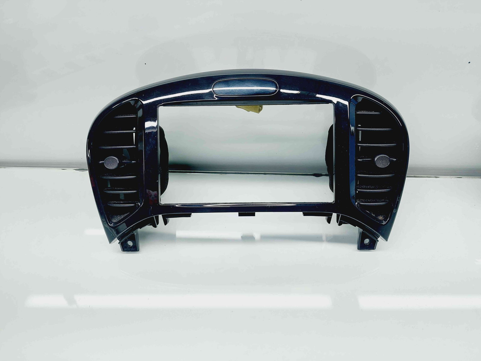 Grila aerisire centrala Nissan Juke [Fabr 2010-2014] Hatchback 68260-1KE0A - imagine 1