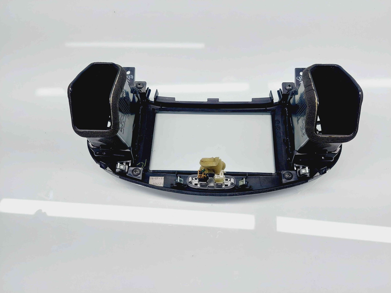 Grila aerisire centrala Nissan Juke [Fabr 2010-2014] Hatchback 68260-1KE0A - imagine 3