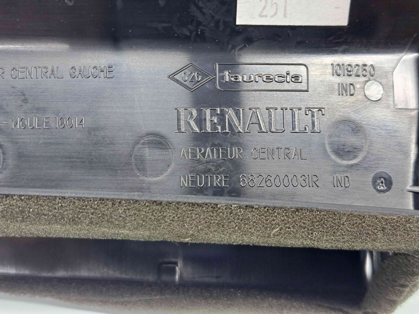 Grila aerisire centrala Renault Scenic 3 [Fabr 2009-2015] 682600031R - imagine 4