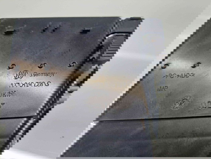  Grila aerisire centrala Volkswagen Touran II (1T3) [Fabr 2010-2015] 1T1819728