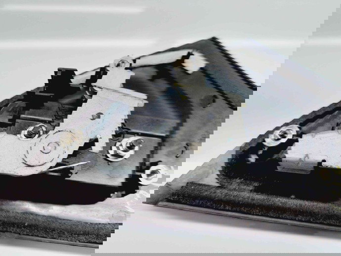 Maner usa stanga spate Nissan Juke [Fabr 2010-2014] Hatchback 326 Brilliant White