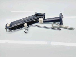  Set cric si cheie Mercedes Clasa CLK (C209) [Fabr 2002-2009] A2035830715