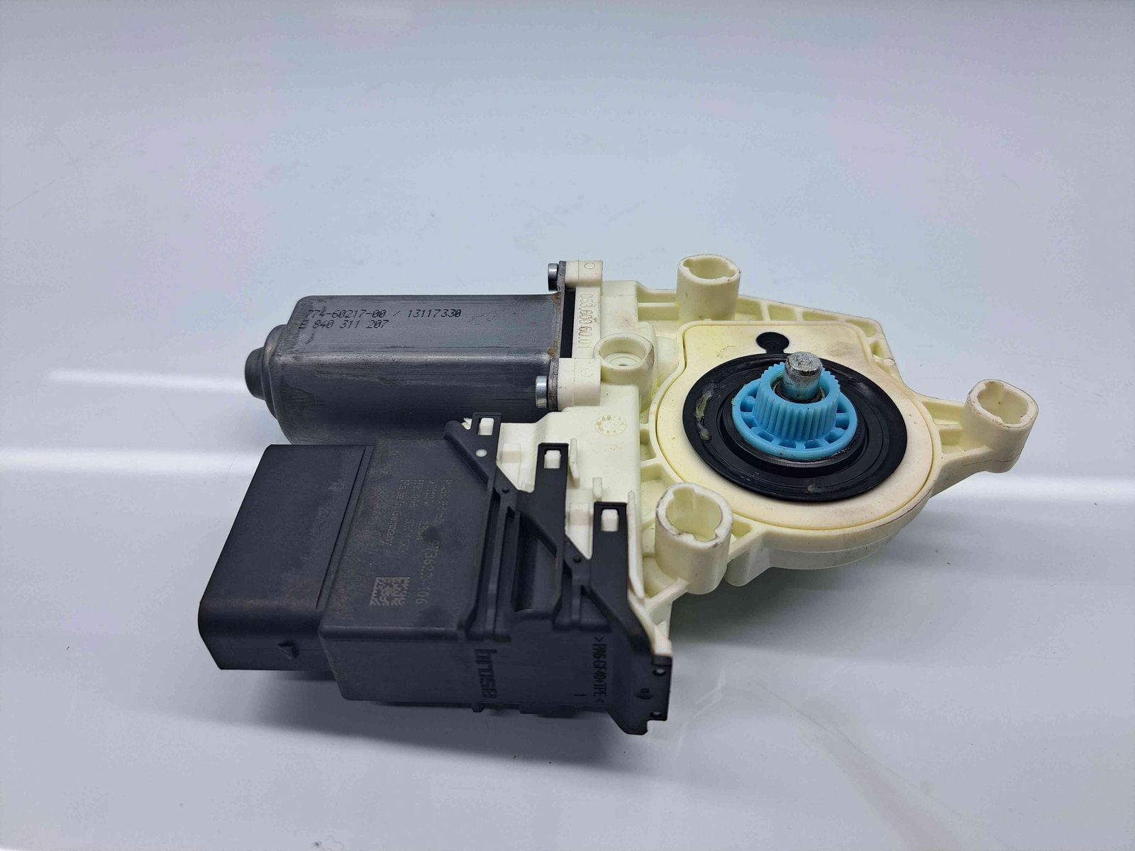 Motoras geam stanga spate Seat Leon (1P1) FR [Fabr 2005-2011] 1K0959403 - imagine 1