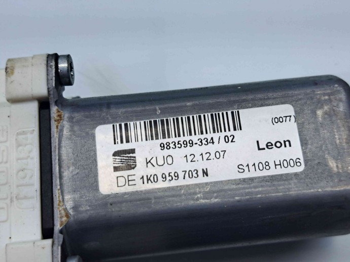 Motoras geam stanga spate Seat Leon (1P1) FR [Fabr 2005-2011] 1K0959403