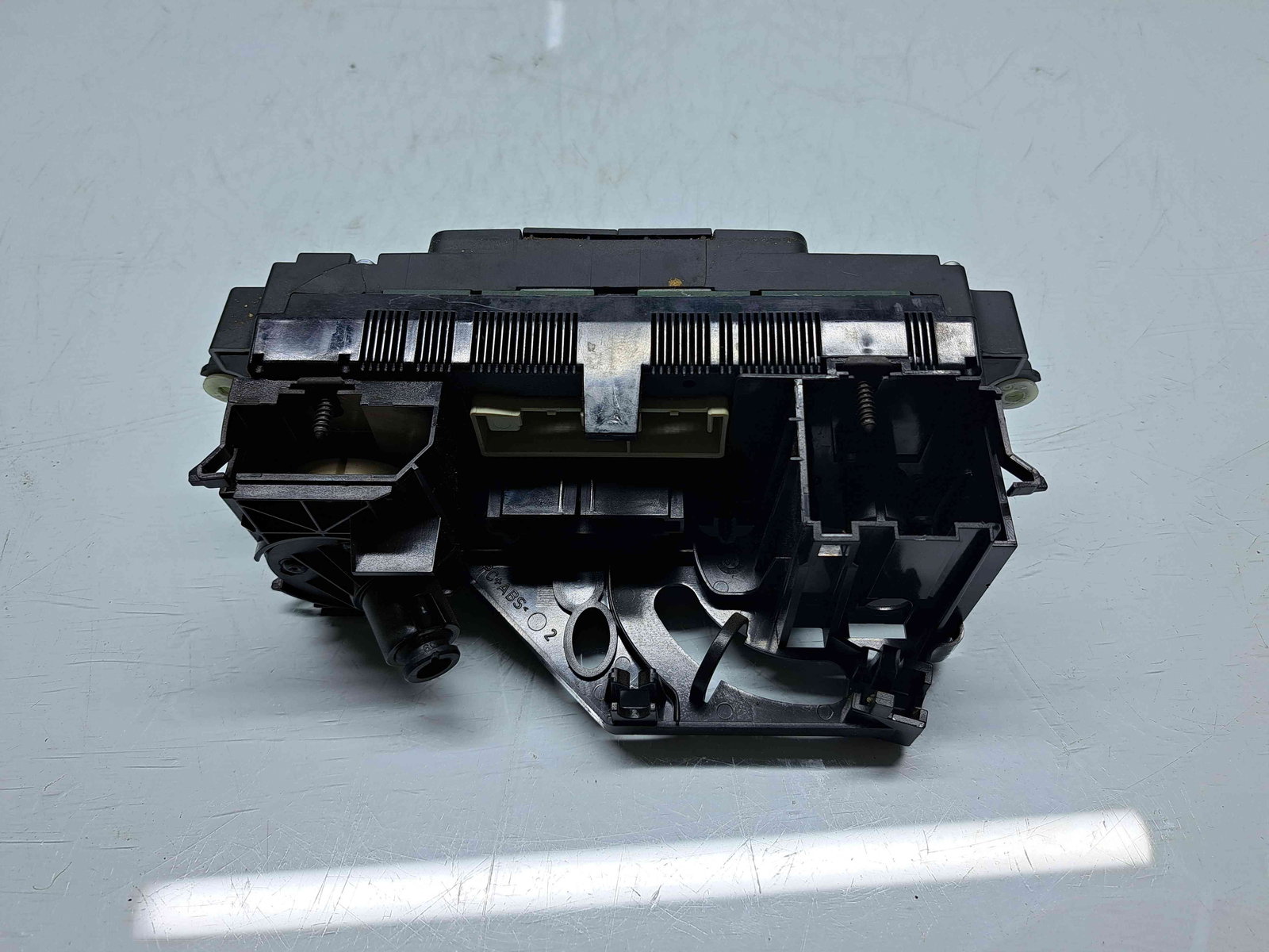 Panou comanda clima Volkswagen Caddy 3 (2KA, 2KH) [Fabr 2004-2010] OEM - imagine 2