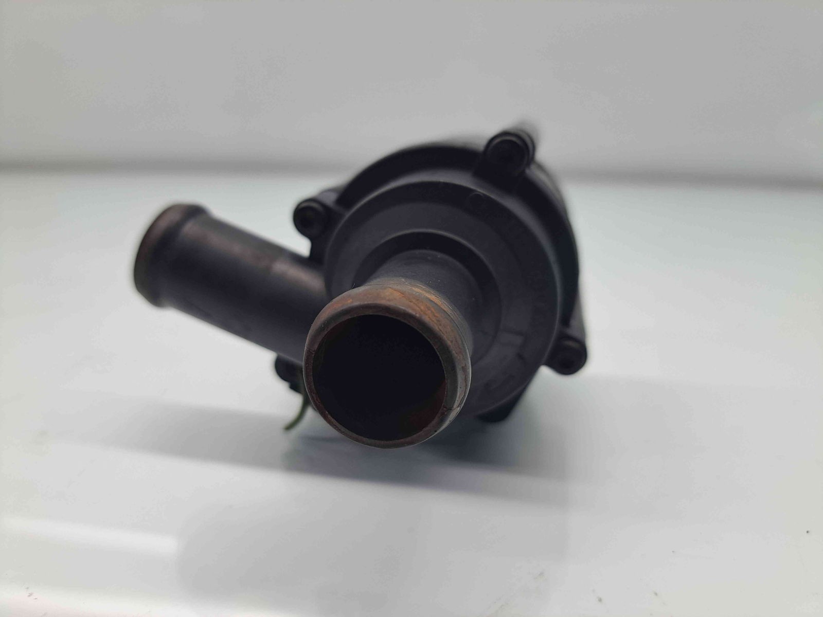 Pompa recirculare apa AUDI A5 (8T3) [Fabr 2007-2015] 059121012 3.0 TDI CASA 176KW / 240CP - imagine 4