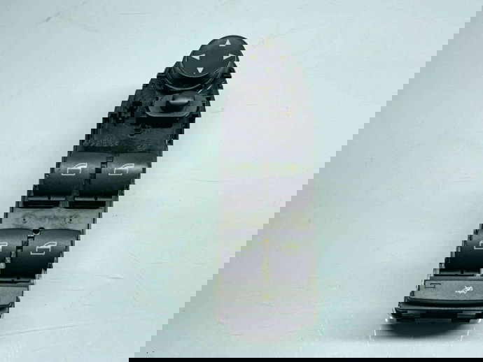  Butoane comanda geamuri sofer Bmw 1 (E81, E87) [Fabr 2004-2010] 9132082-01