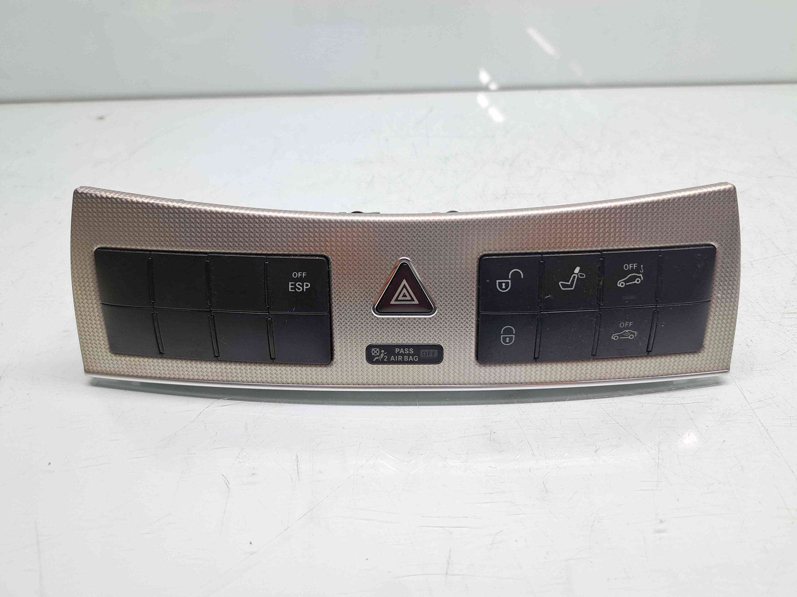 Butoane comenzi consola centrala Mercedes Clasa CLK (C209) [Fabr 2002-2009] A2096890031 - imagine 1