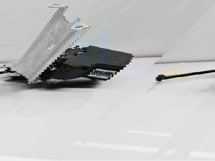 Motoras deschidere haion stanga MITSUBISHI Outlander III [Fabr 2012-2014] 427110 10670