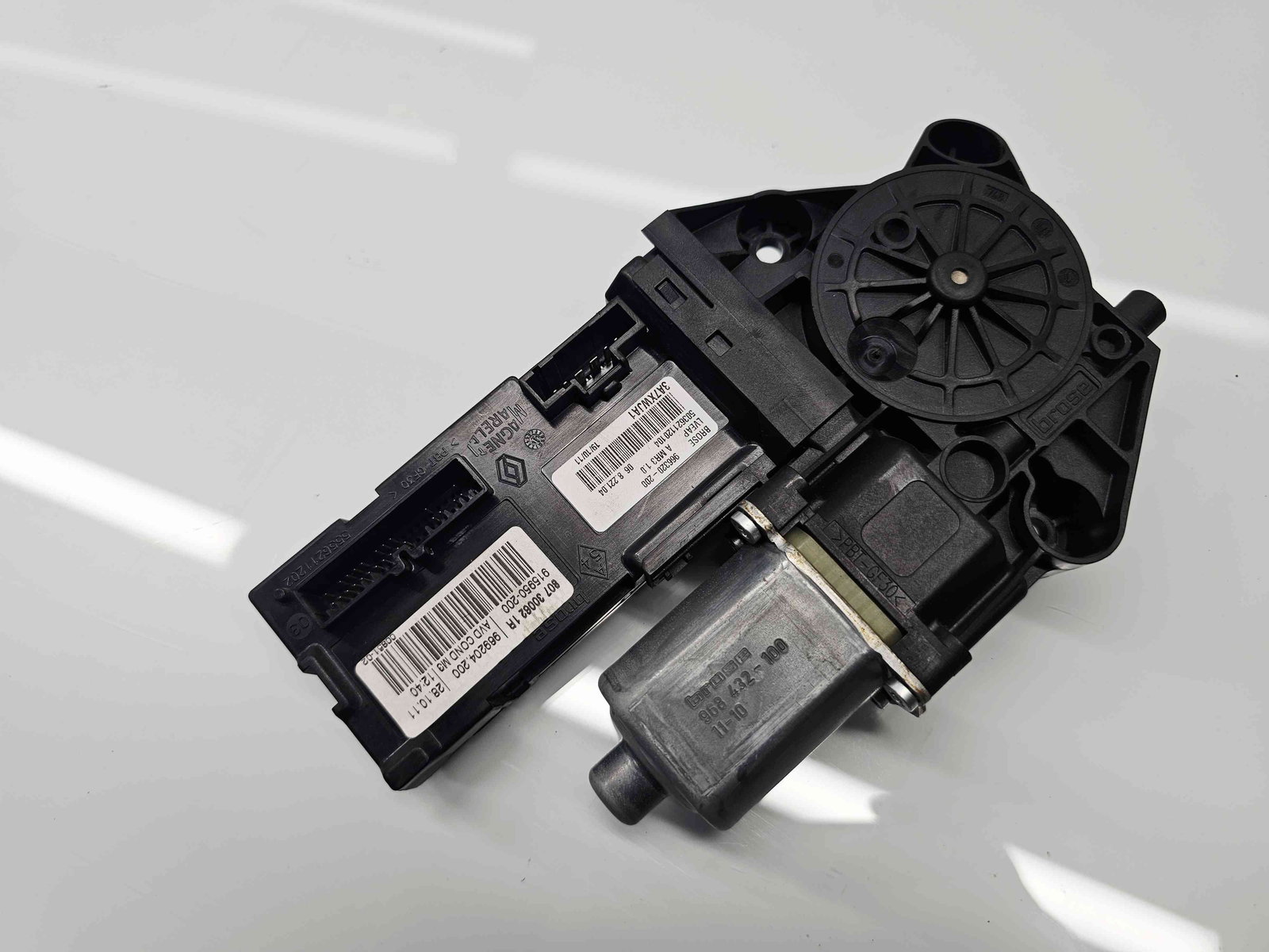 Motoras geam dreapta fata Renault Scenic 3 [Fabr 2009-2015] 807300621R - imagine 3