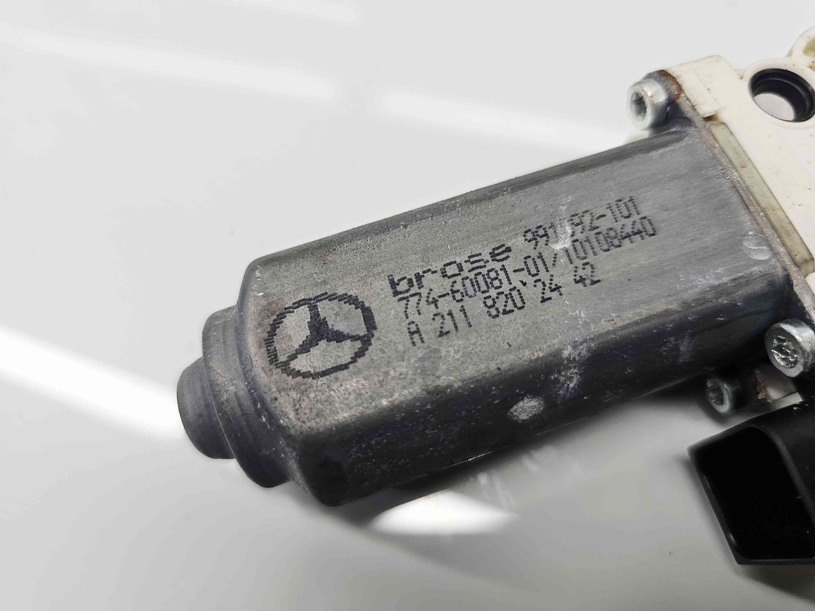 Motoras geam dreapta spate Mercedes Clasa E T-Model (S211) [Fabr 2003-2009] Facelift A2118202442 - imagine 4