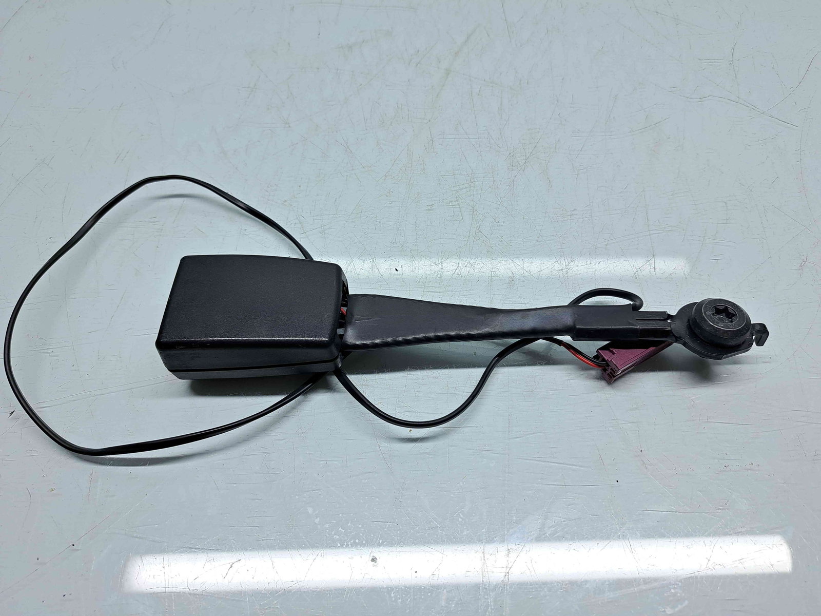 Capsa centura stanga fata Ford Fiesta 6 [Fabr 2008-2019] 8V51-B61208-AG - imagine 1