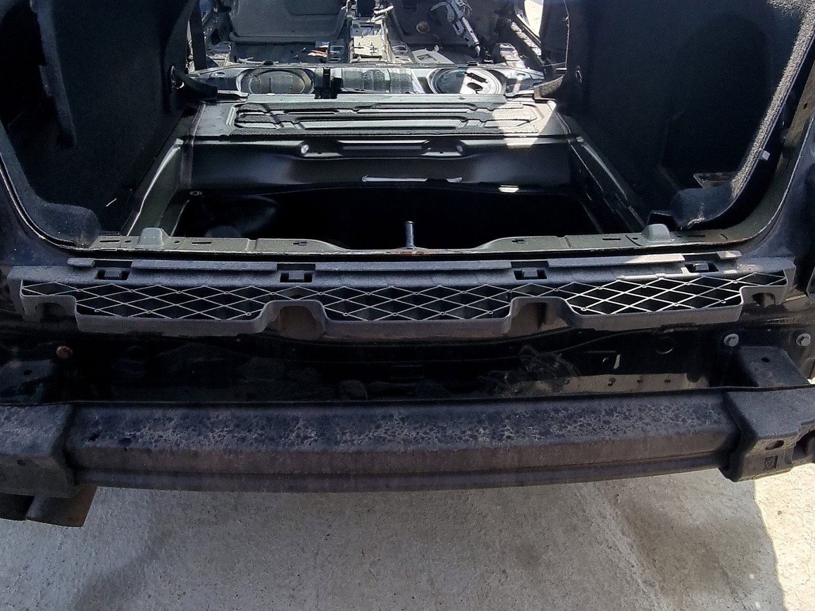 Suport central bara spate Volkswagen Passat CC (358) Facelift [Fabr 2012-2016] 2.0 TDI CFFB 103 KW / 140CP