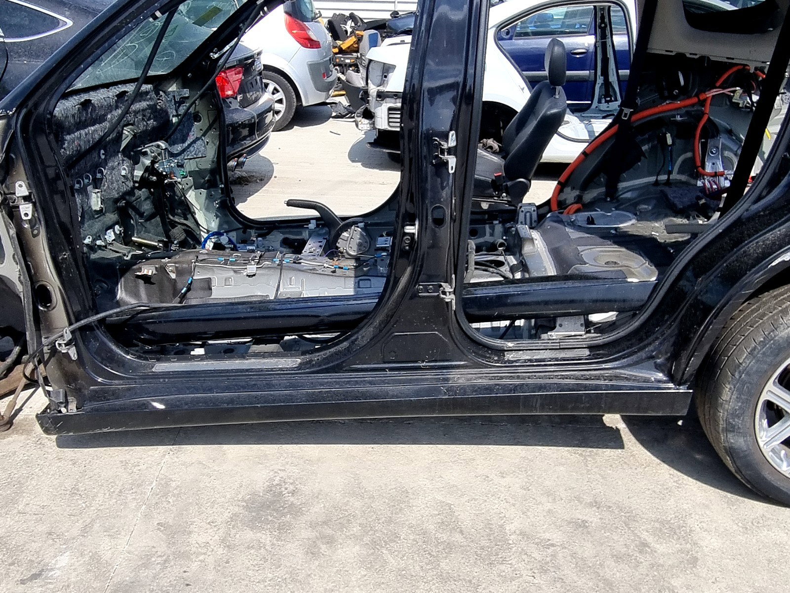 Prag lateral stanga MITSUBISHI Outlander III [Fabr 2012-2014] 2.0 Hibrid 4B11 149KW / 203CP - imagine 1