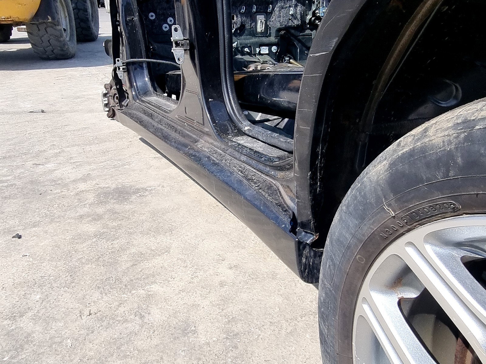 Prag lateral stanga MITSUBISHI Outlander III [Fabr 2012-2014] 2.0 Hibrid 4B11 149KW / 203CP - imagine 2