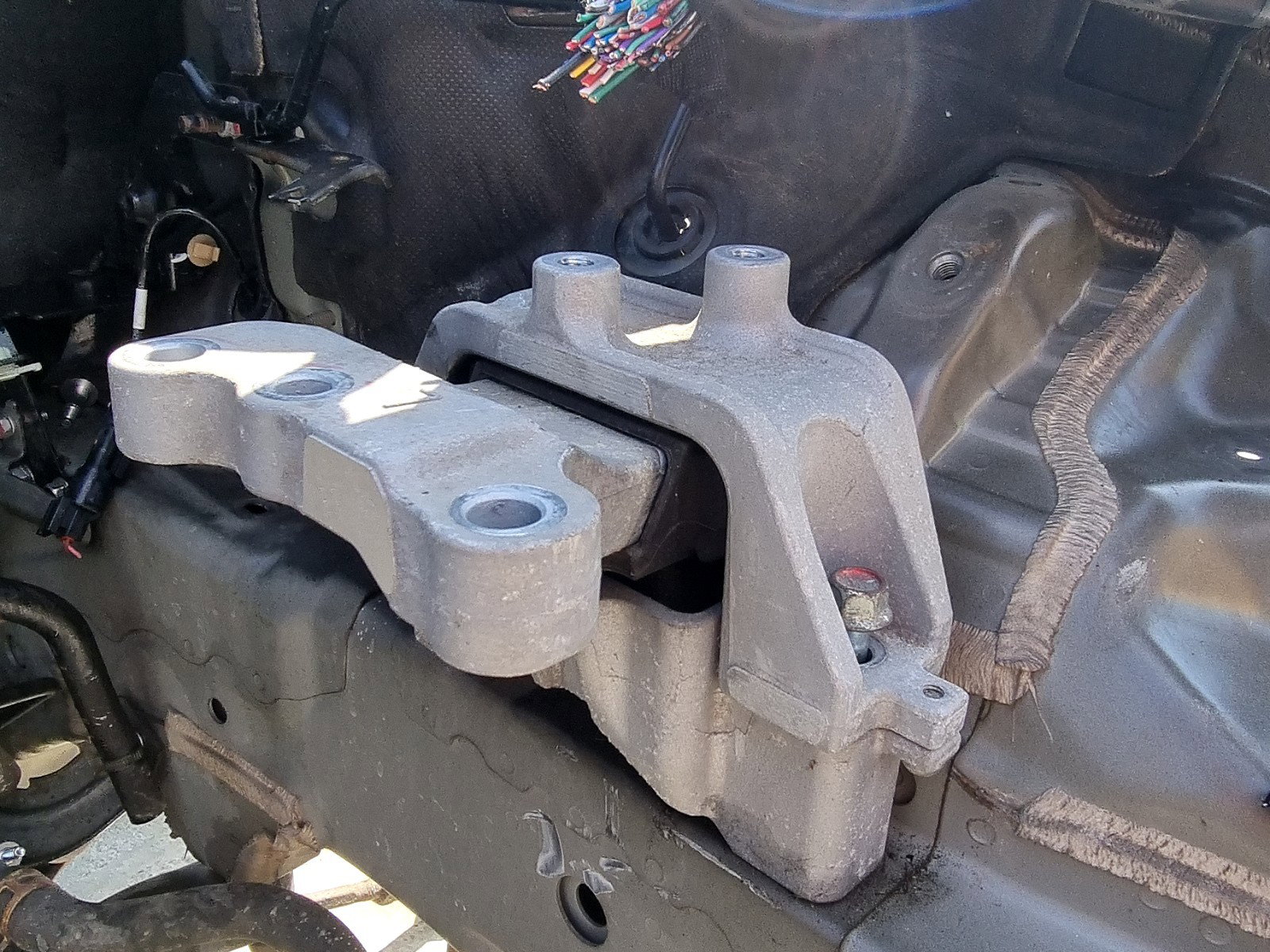 Tampon cutie viteze MITSUBISHI Outlander III [Fabr 2012-2014] 2.0 Hibrid 4B11 149KW / 203CP - imagine 2