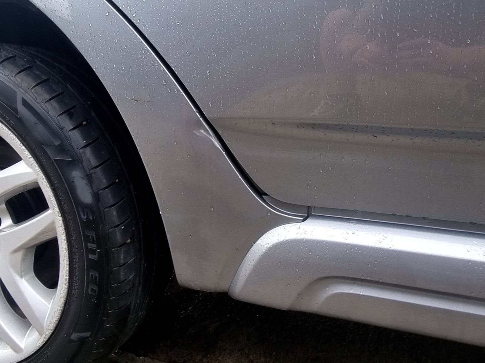 Ornament aripa dreapta spate Bmw X3 (E83) [Fabr 2003-2009] 2.0 N47D 130 KW / 177 CP - imagine 2