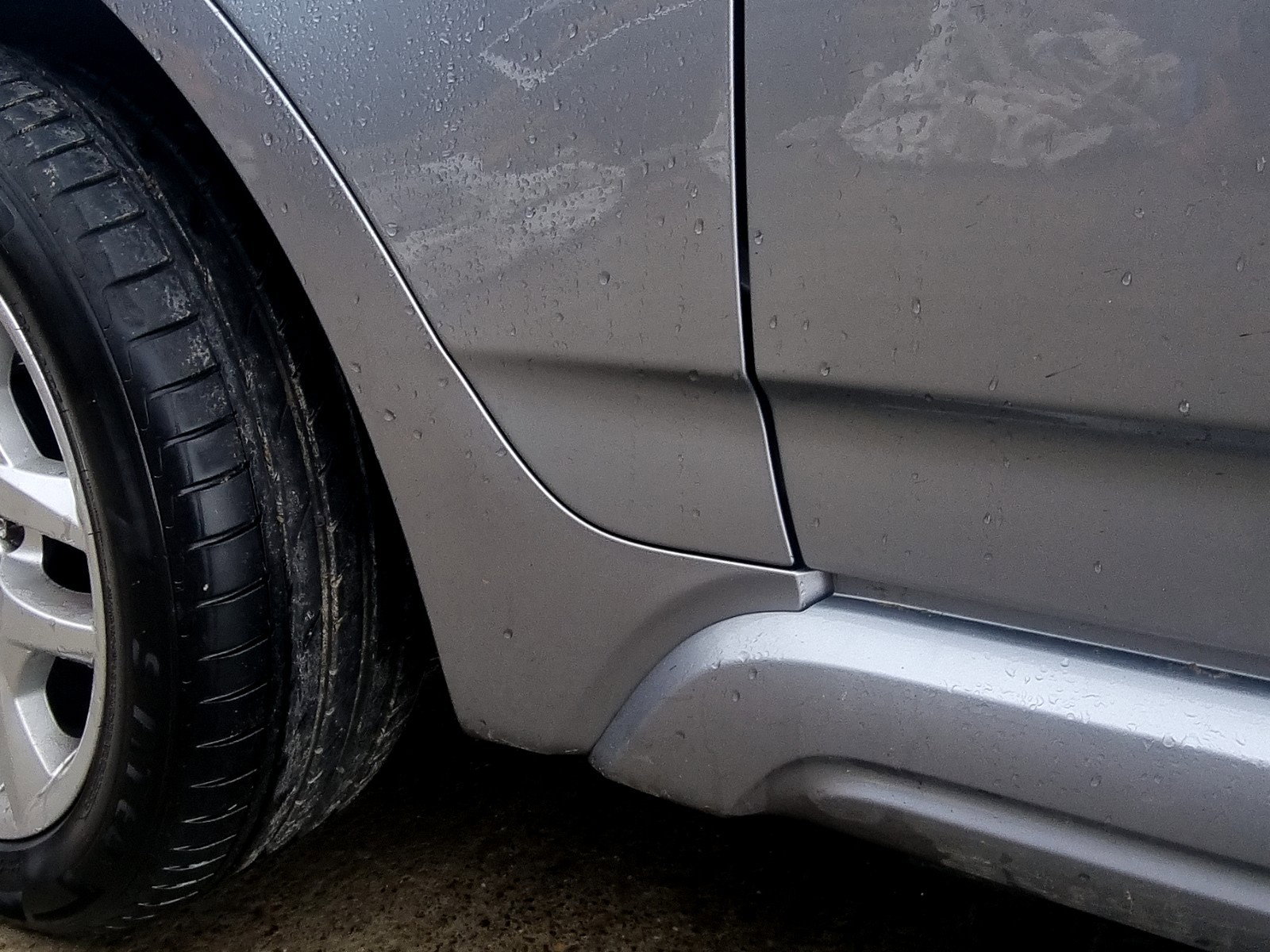 Ornament aripa stanga fata Bmw X3 (E83) [Fabr 2003-2009] 2.0 N47D 130 KW / 177 CP - imagine 2