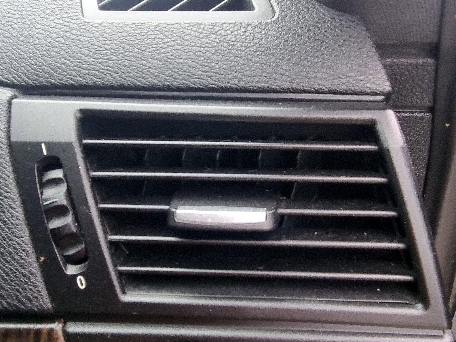 Grila aerisire dreapta Bmw X3 (E83) [Fabr 2003-2009] 2.0 N47D 130 KW / 177 CP