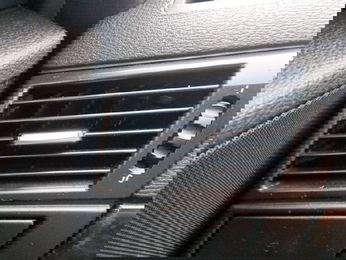 Grila aerisire stanga Bmw X3 (E83) [Fabr 2003-2009] 2.0 N47D 130 KW / 177 CP