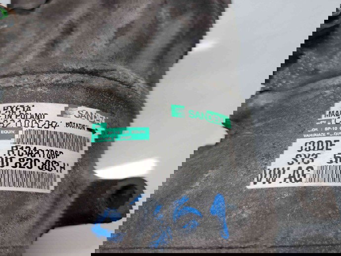 Compresor clima Volkswagen Golf 6 (5K1) [Fabr 2009-2013] 5N0820803H 1.6 TDI CAYB 66KW / 90CP