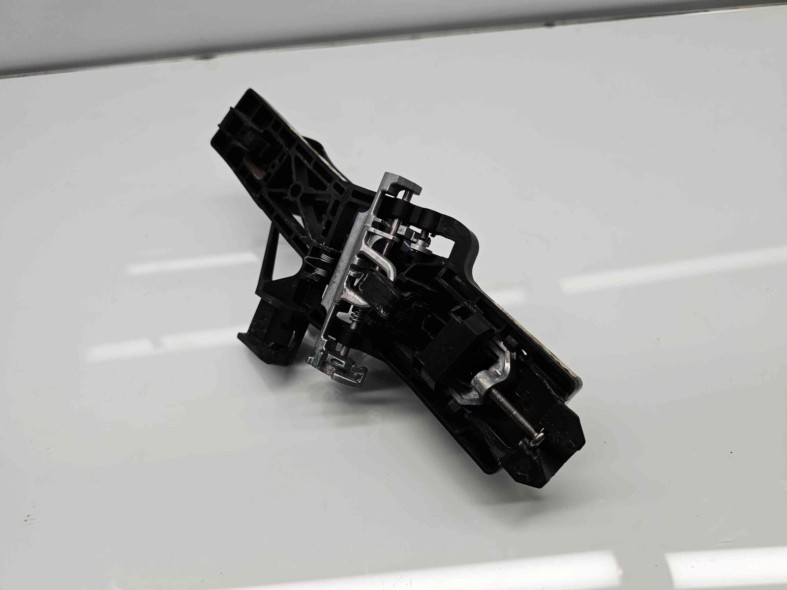 Maner usa stanga spate Ford B-Max [Fabr 2012-prezent] Midnight Sky - imagine 4