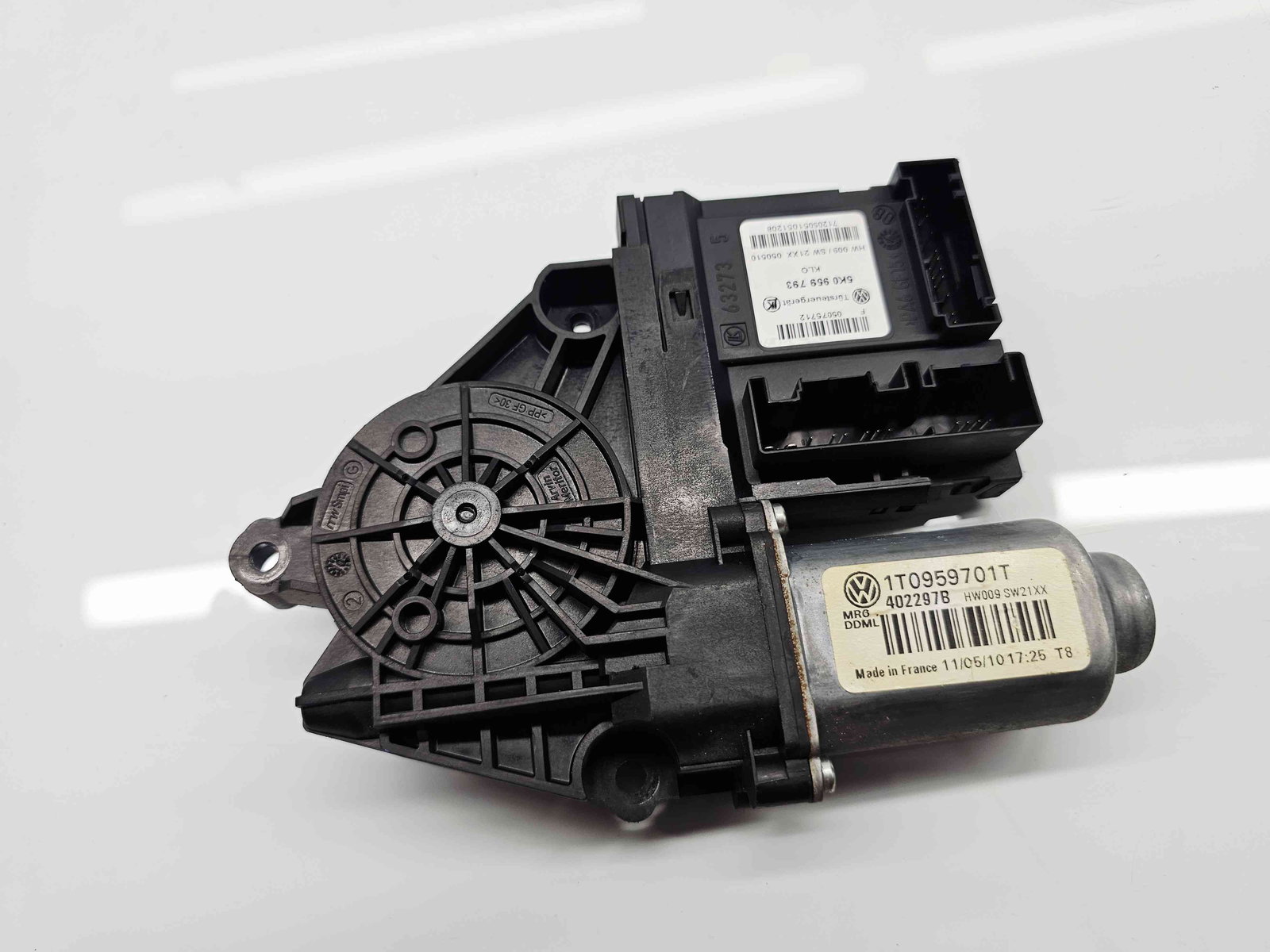Motoras geam dreapta fata Volkswagen Caddy 3 (2KA, 2KH) [Fabr 2004-2010] 1T0959701T - imagine 3