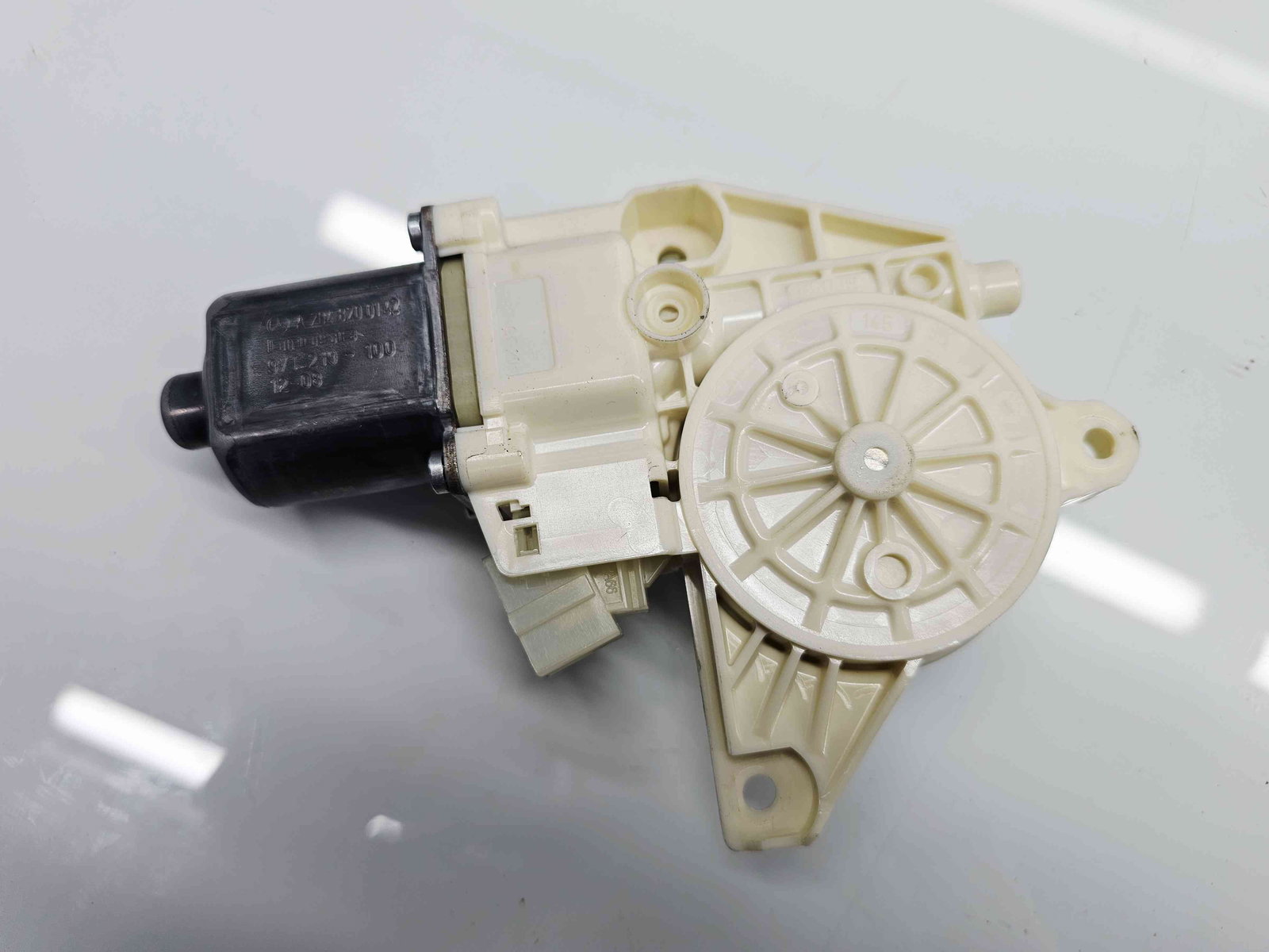 Motoras geam dreapta fata Mercedes Clasa C Coupe (C204) Facelift AMG [Fabr 2011-2015] A2048200142 - imagine 4