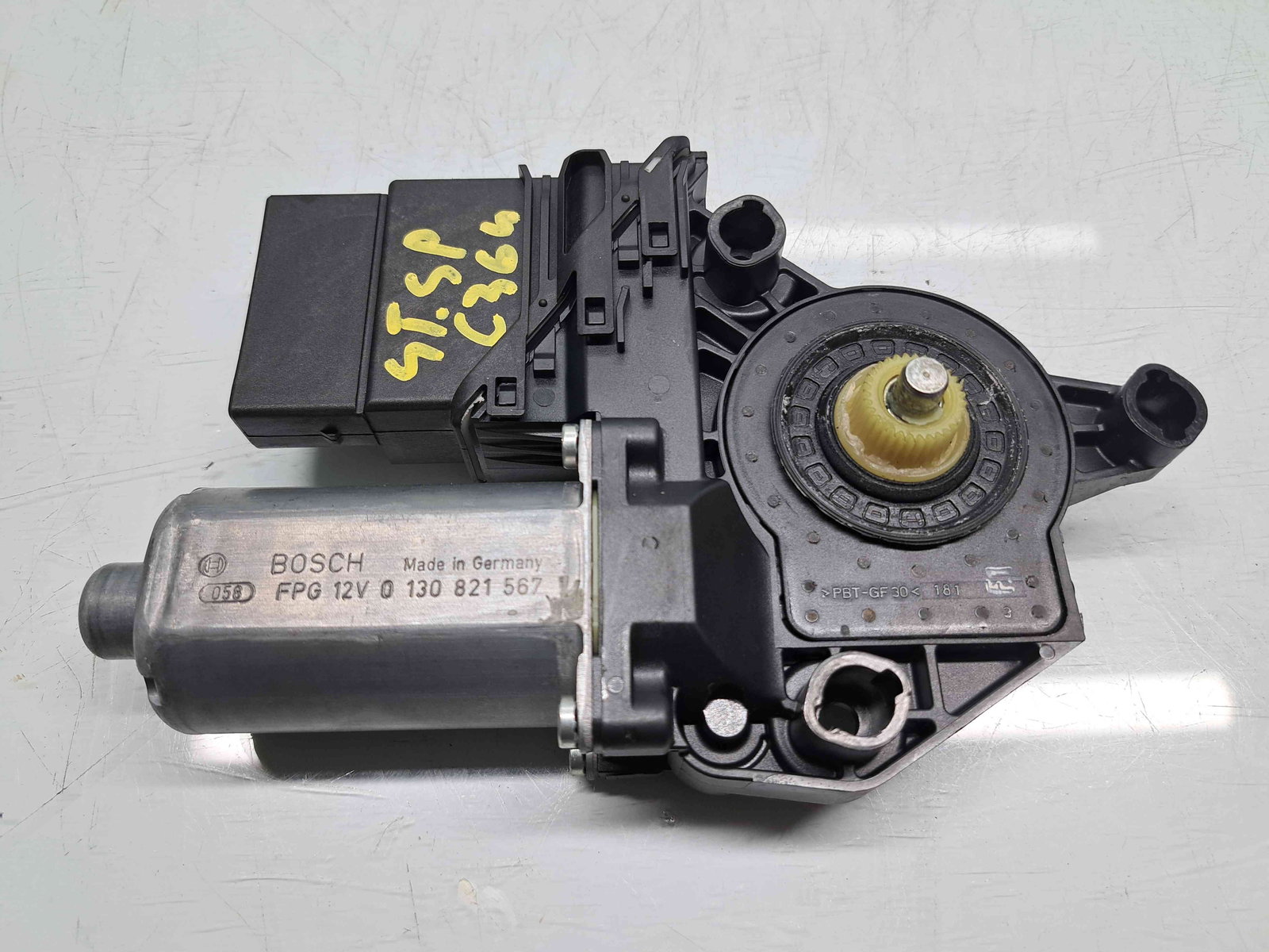 Motoras geam stanga spate Volkswagen Touran II (1T3) [Fabr 2010-2015] 5K0959703A - imagine 3