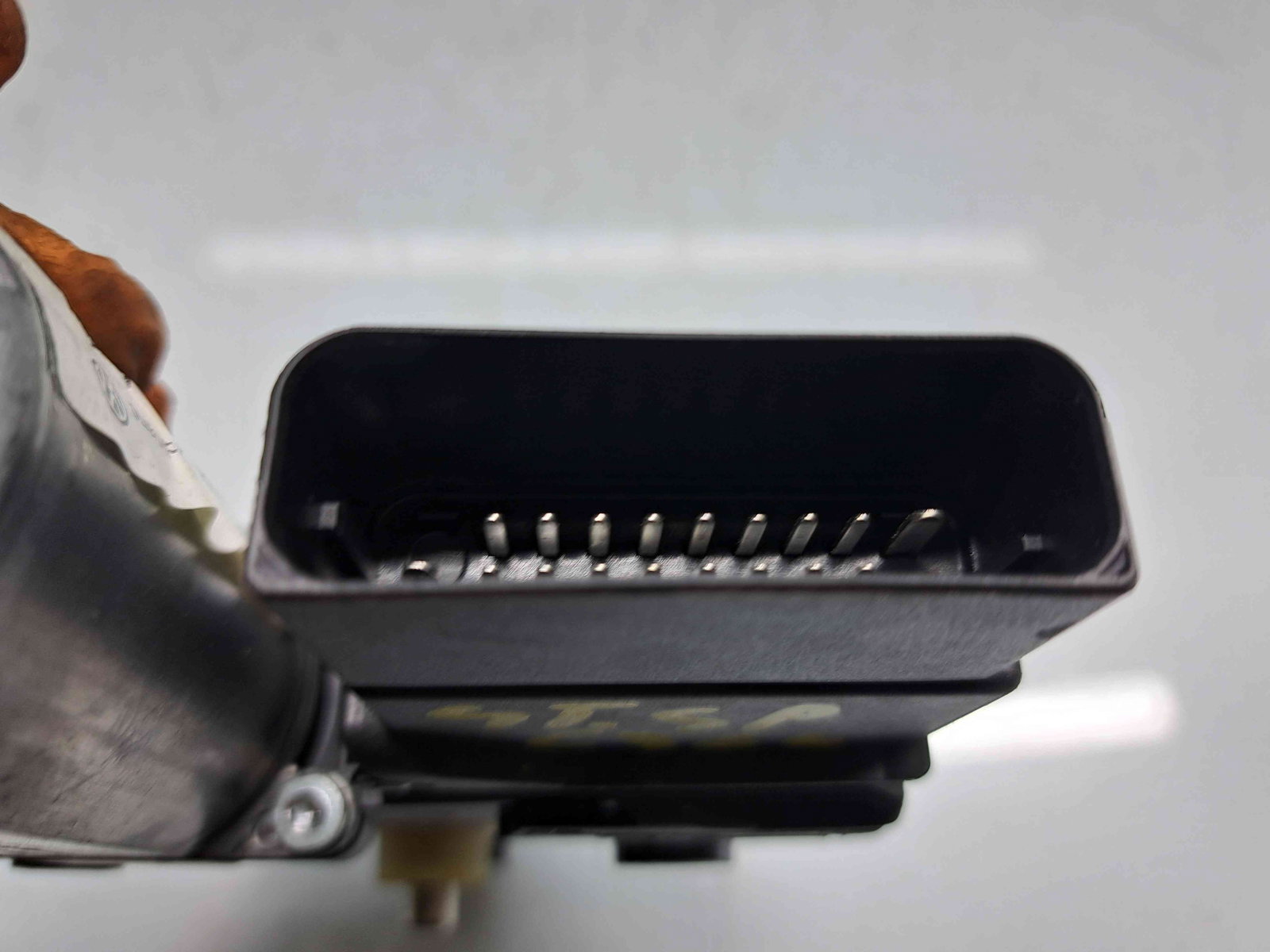 Motoras geam stanga spate Volkswagen Touran II (1T3) [Fabr 2010-2015] 5K0959703A - imagine 5