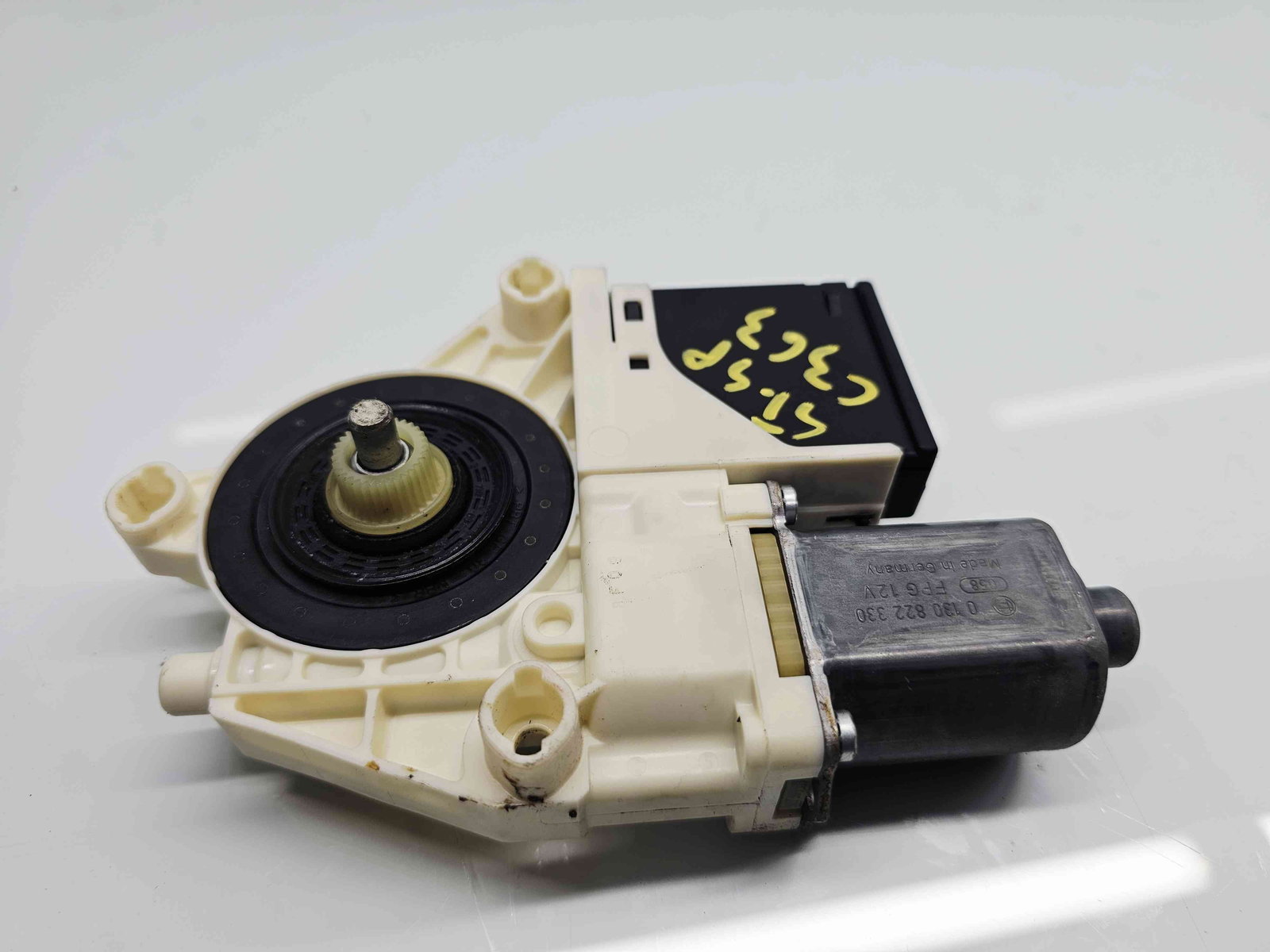 Motoras geam stanga spate Renault Megane 3 (B95) [Fabr 2008-2016] 827310002R - imagine 1