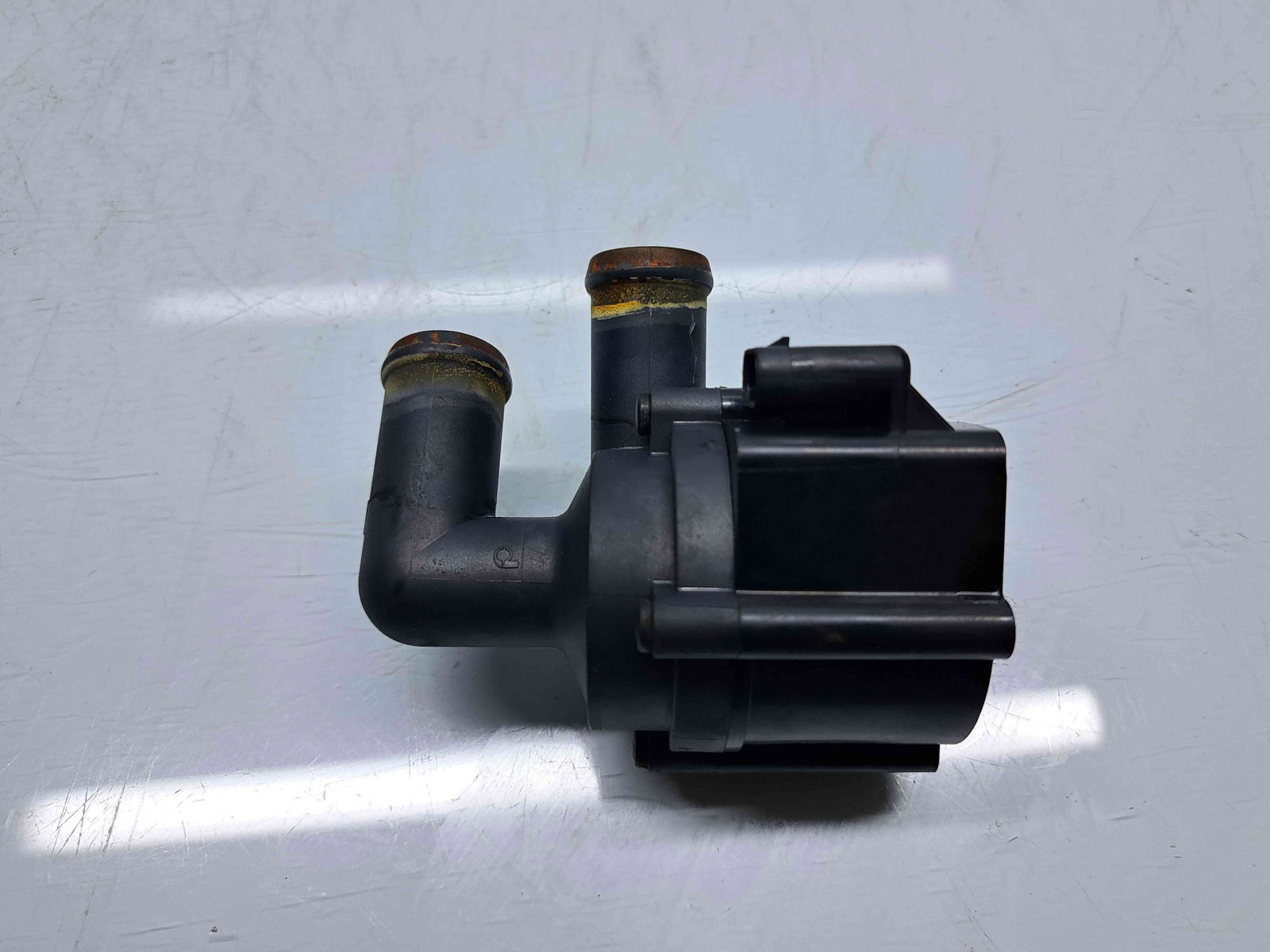 Pompa recirculare apa Volkswagen Golf 6 (5K1) [Fabr 2009-2013] 5N0965561 1.6 TDI CAYB 66KW / 90CP - imagine 2