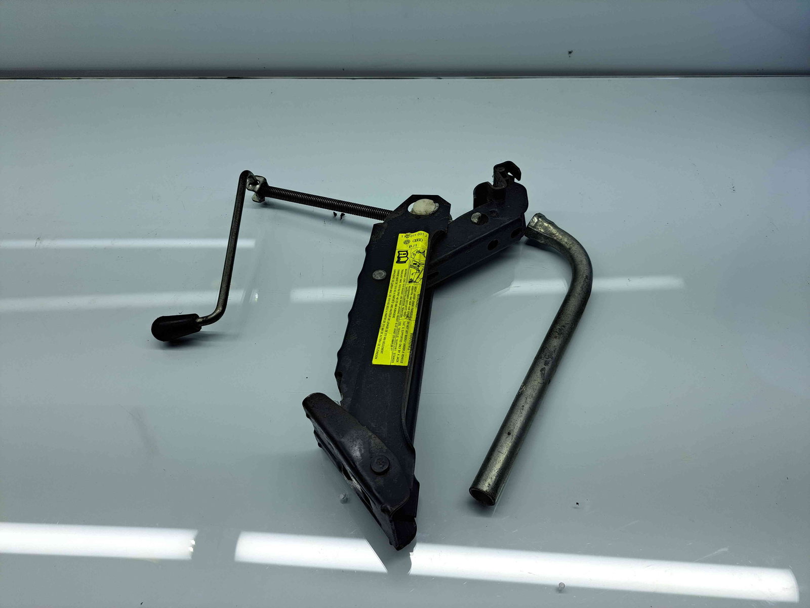 Set cric si cheie Seat Leon (1P1) FR [Fabr 2005-2011] 1K0011031J - imagine 1