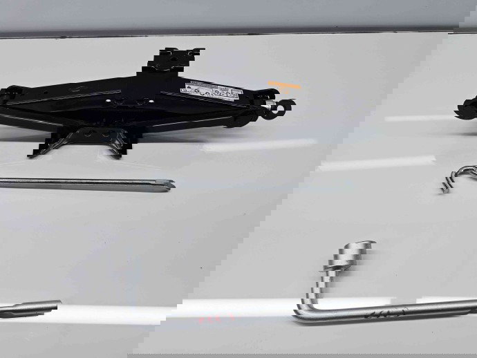 Set cric si cheie MITSUBISHI Outlander III [Fabr 2012-2014] OEM