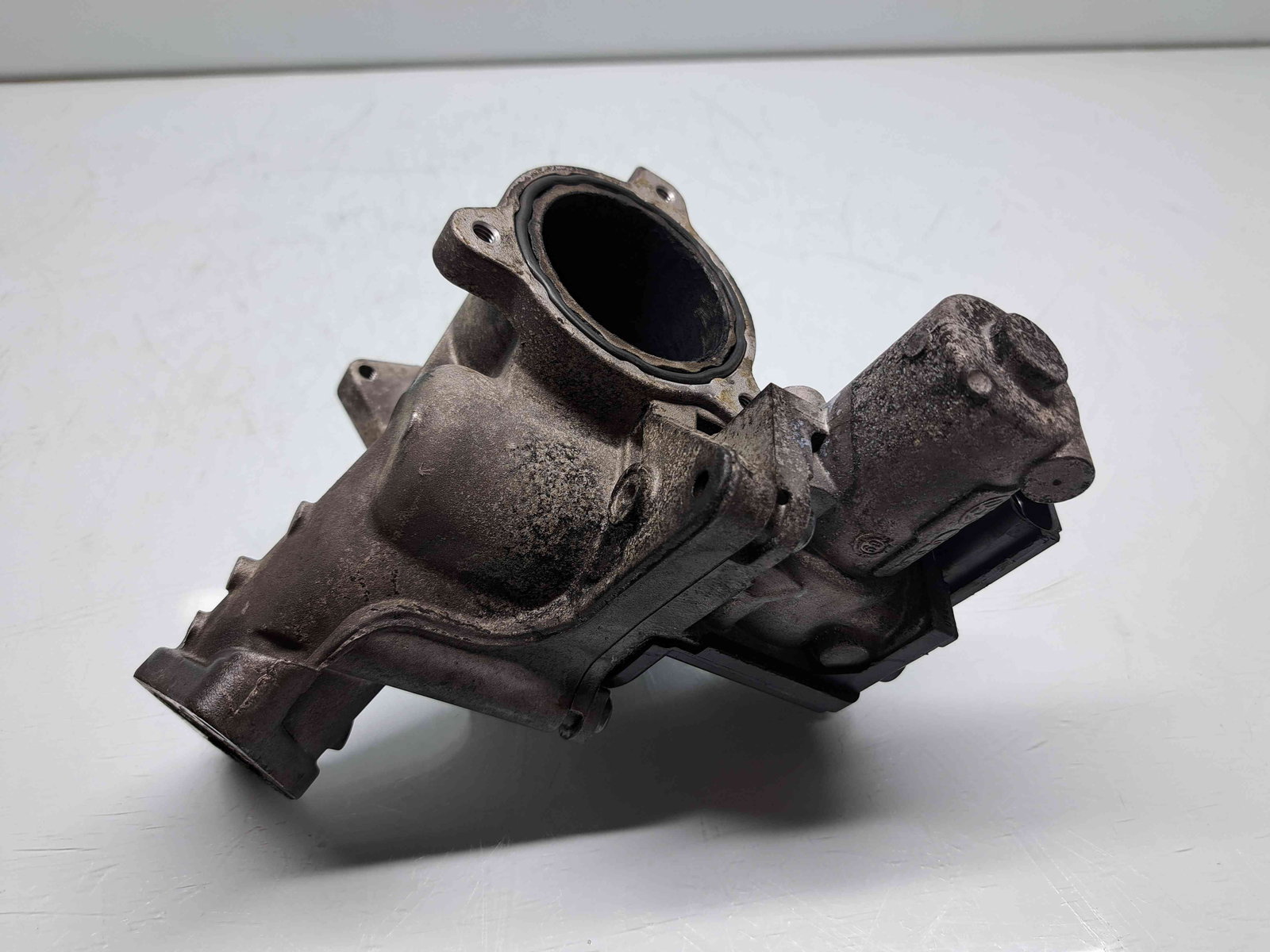 Supapa EGR Volkswagen Touran (1T1, 1T2) [Fabr 2003-2010] Facelift 03C131501N 1.9 TDI BLS 77KW / 105CP - imagine 2