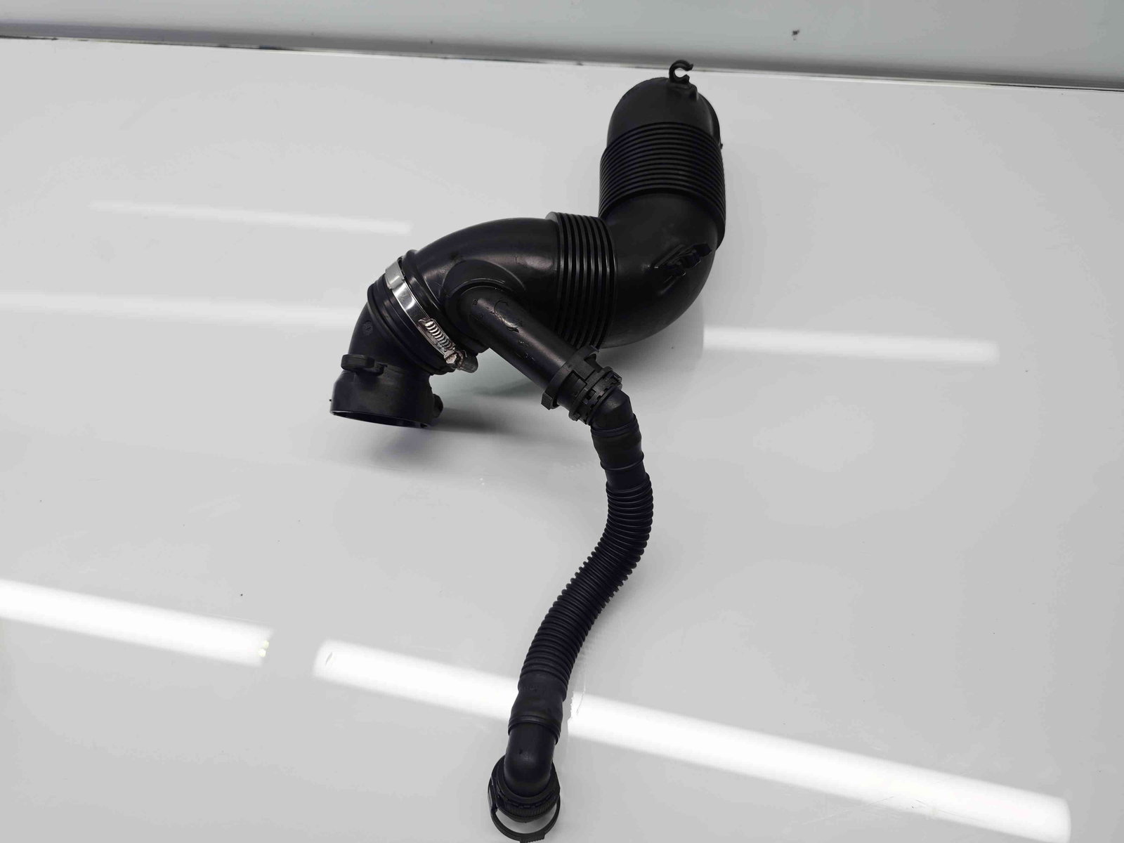 Tub admisie aer Volkswagen Polo (6R) [Fabr 2009-2016] 3C0129654 M 1.2 TDI CFWA 55KW / 75CP - imagine 2