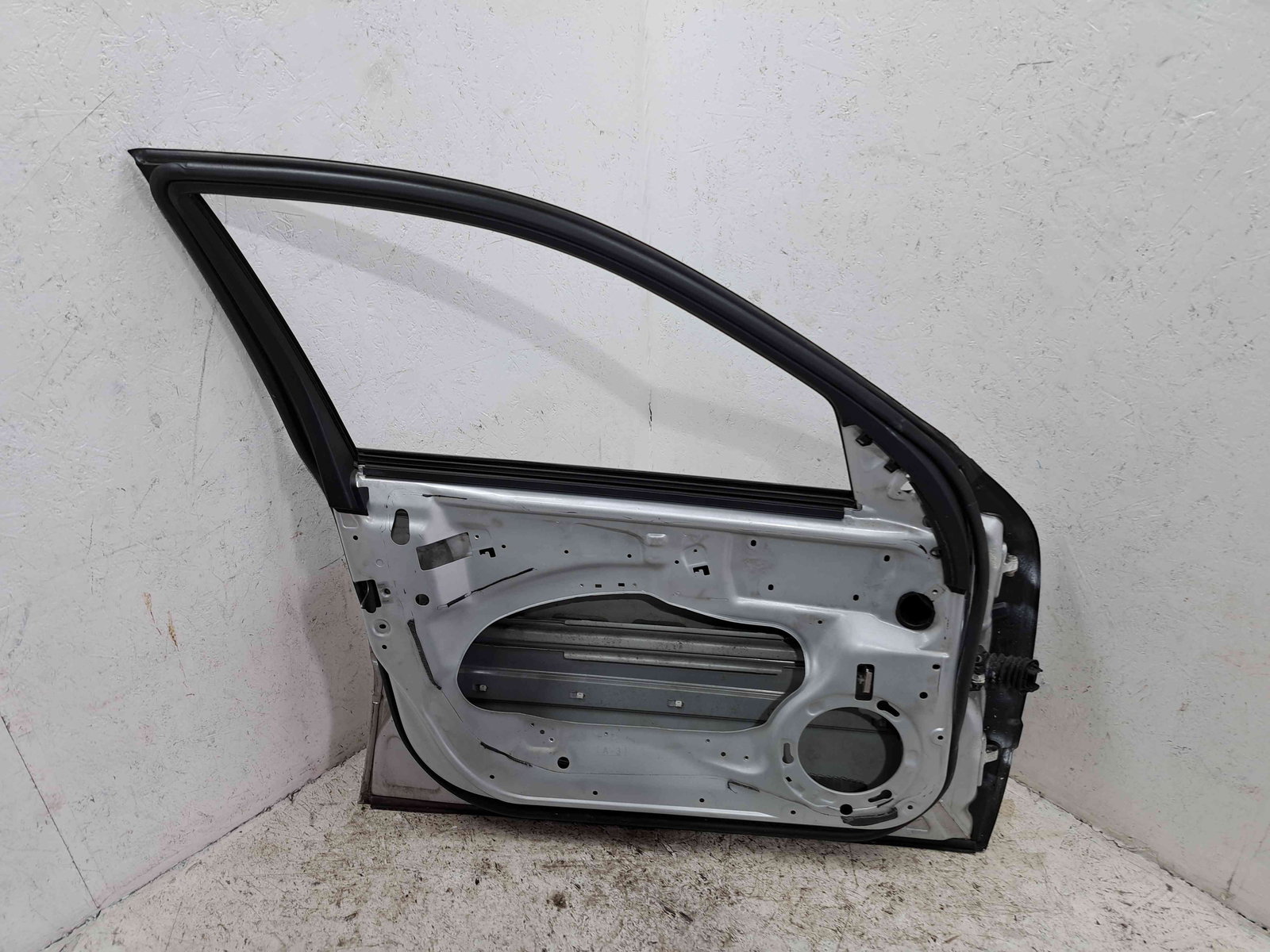 Usa stanga fata Mercedes Clasa E T-Model (S211) [Fabr 2003-2009] Facelift 775 Iridium Silver - imagine 6