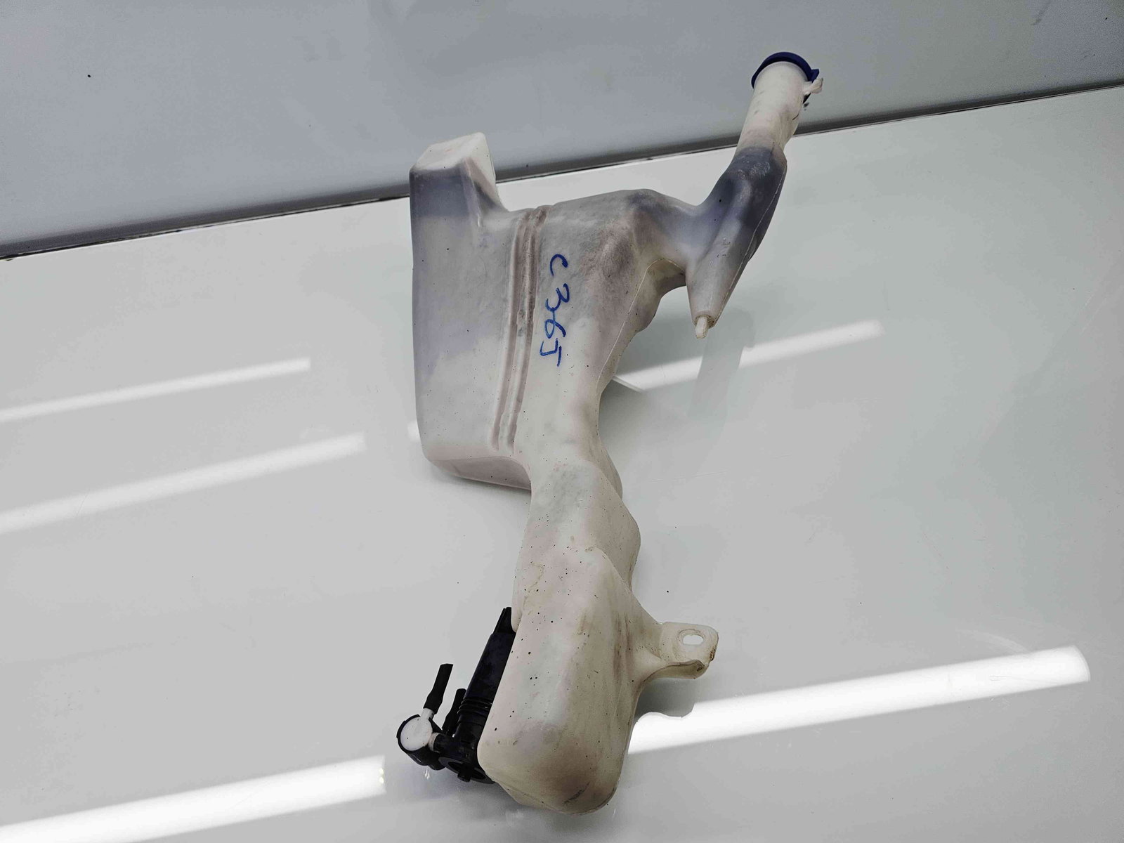 Vas lichid parbriz Ford Fiesta 6 [Fabr 2008-2019] 8A61 17B613-AE - imagine 4