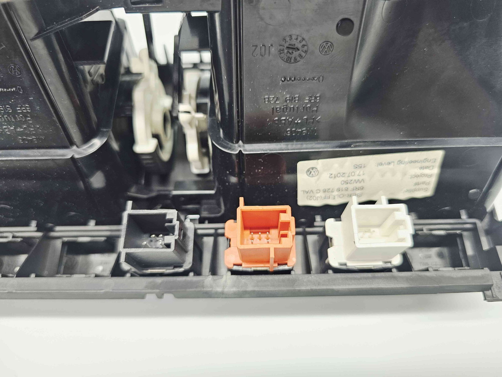 Grila aerisire centrala Volkswagen Polo (6R) [Fabr 2009-2016] 6RF819728C - imagine 4