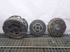 Kit ambreiaj volanta masa dubla Audi A4 (8K2, B8) [Fabr 2008-2015] 323085310 1.8 Benz CABA 88KW / 120CP  
