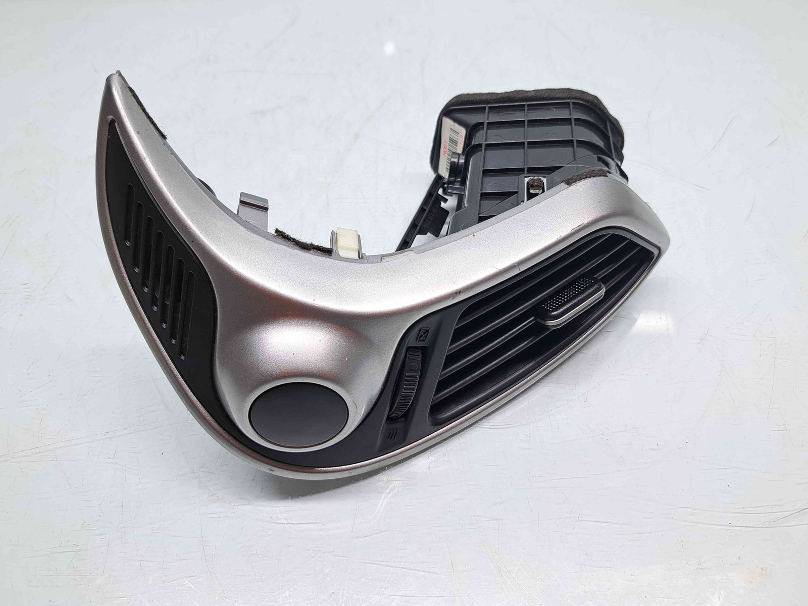 Grila aerisire stanga Hyundai ix35 (LM) [Fabr 2010-2017] 97410-2S900TAN